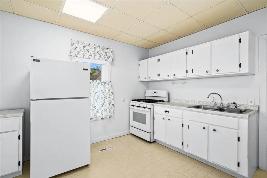 2424 W 7th Street, Duluth, MN 55806 - #2