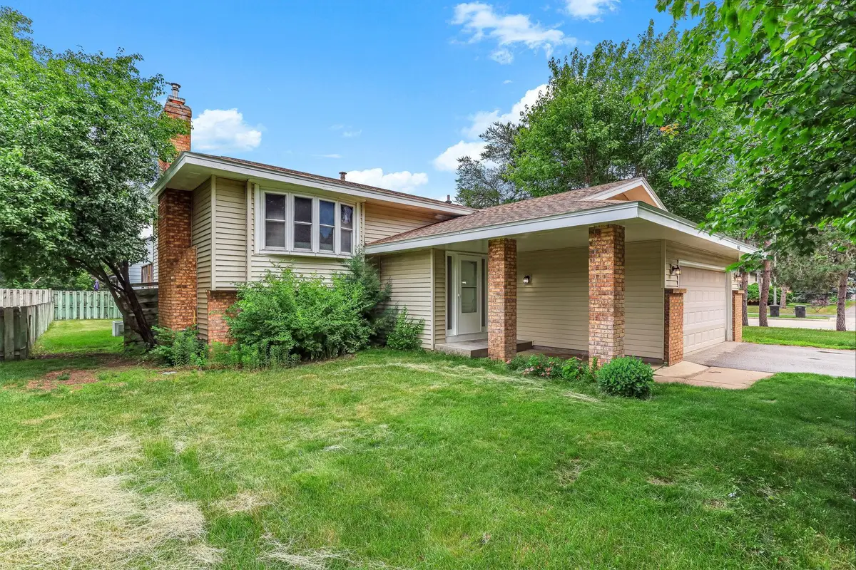 643 121st Lane Nw, Coon Rapids, MN 55448 - #1