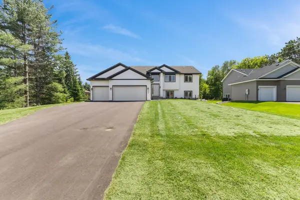 520 Lois Lane, Lino Lakes, MN 55014