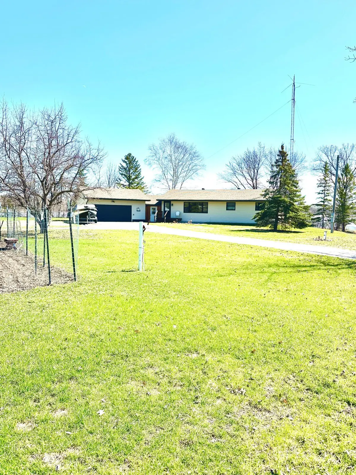 1421 Riverside Drive Nw, Baudette, MN 56623 - #1