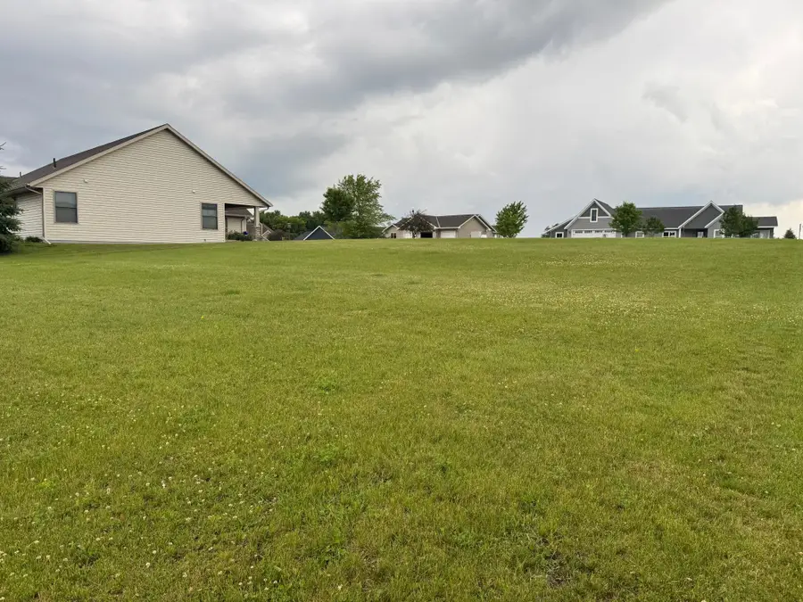 636 W River Drive, New London, MN 56273 - #3