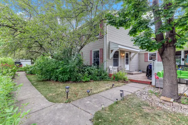 6877 Grenwich Lane N, Saint Paul, MN 55128
