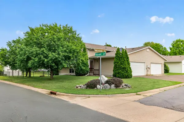 1401 Mcintosh Circle, Shakopee, MN 55379