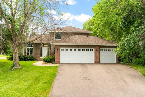 8901 Dunbar Knoll N, Minneapolis, MN 55443