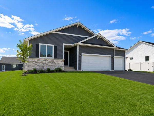 1349 Orchid Way, New Richmond, WI 54017