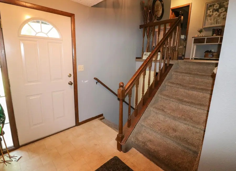 1420 S 23rd Street S, Fargo, ND 58103 - #2