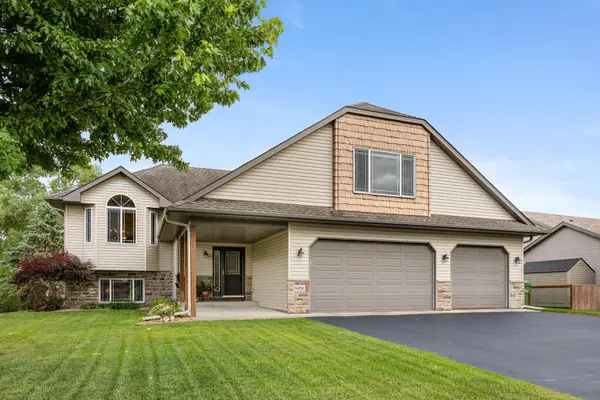 6051 Goodview Trail N, Hugo, MN 55038