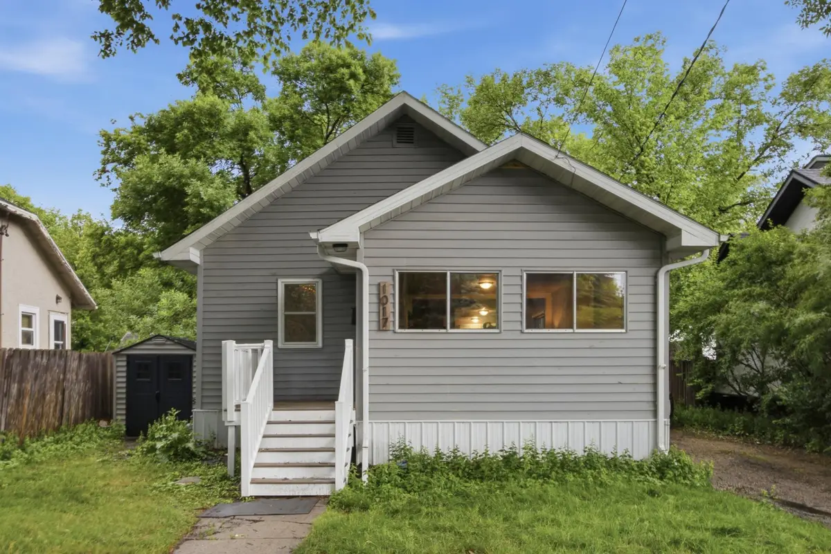 1017 14th Street S, Fargo, ND 58103 - #1