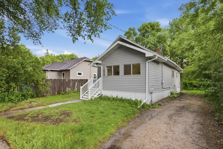1017 14th Street S, Fargo, ND 58103 - #2