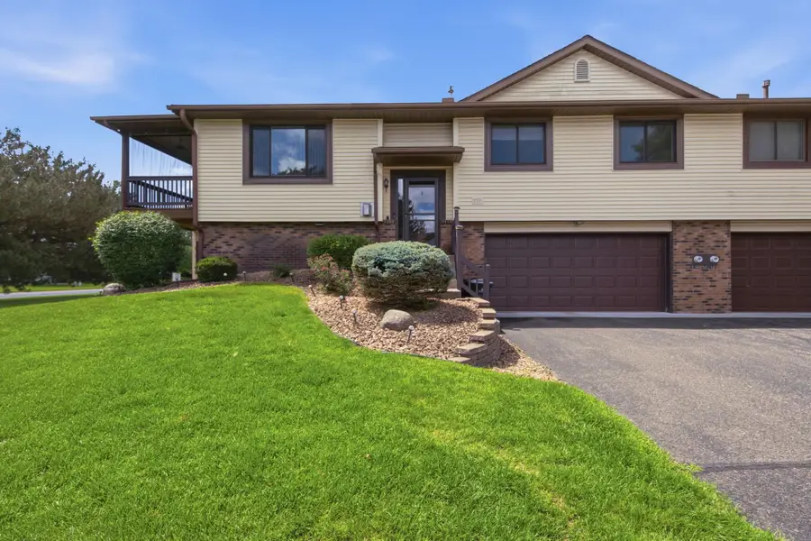 5591 Donegal Drive, Saint Paul, MN 55126 - #2