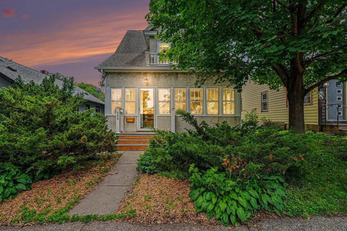998 Minnehaha Avenue W, Saint Paul, MN 55104 - #1