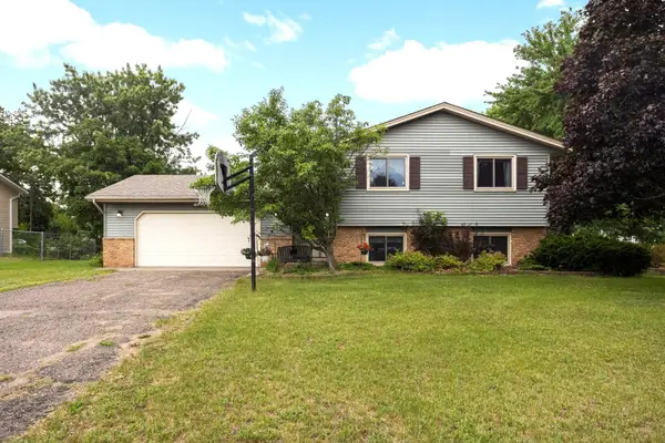 10786 Butternut Street Nw, Coon Rapids, MN 55448