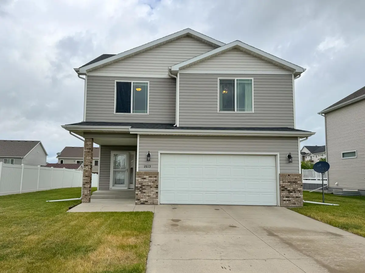 2613 56th Avenue S, Fargo, ND 58104 - #1