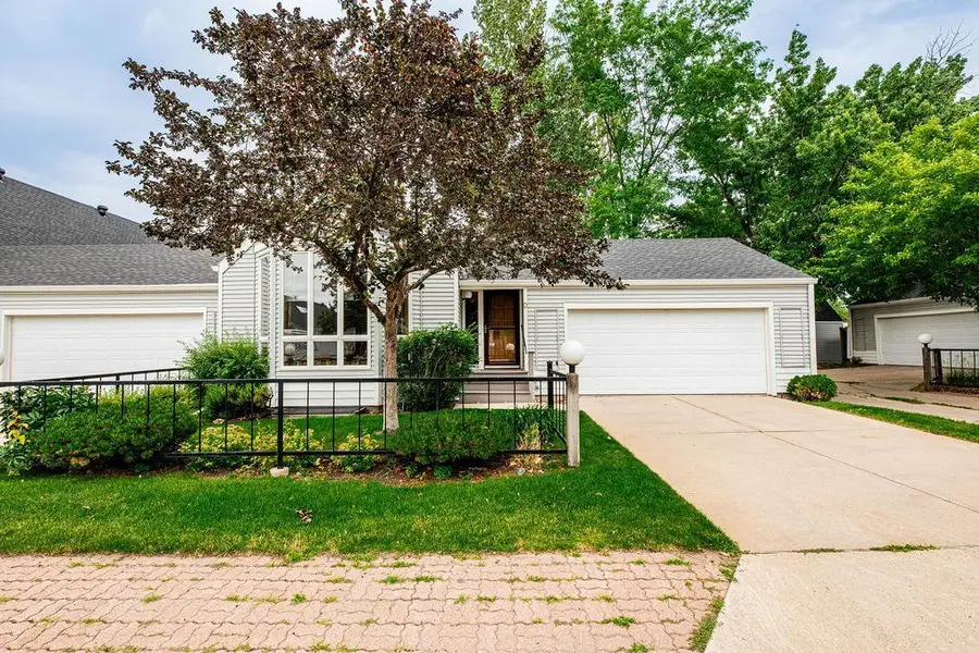2536 University Drive S #D, Fargo, ND 58103 - #3