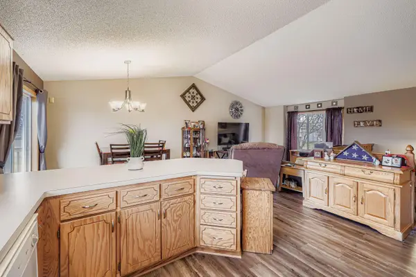 9982 Park Place Drive, Monticello, MN 55362