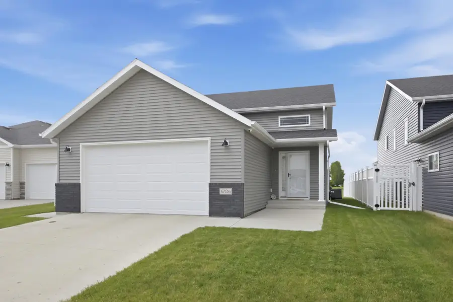 6706 72nd Avenue S, Horace, ND 58047 - #2