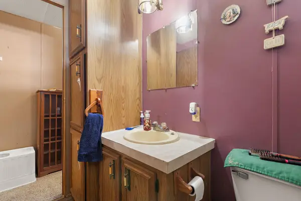 400 22 1/2 Street Nw, Stewartville, MN 55976