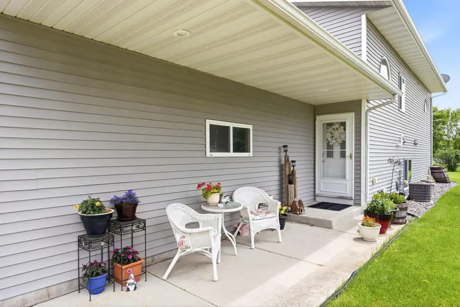 840 Cleveland Avenue Sw, Hutchinson, MN 55350 - #3