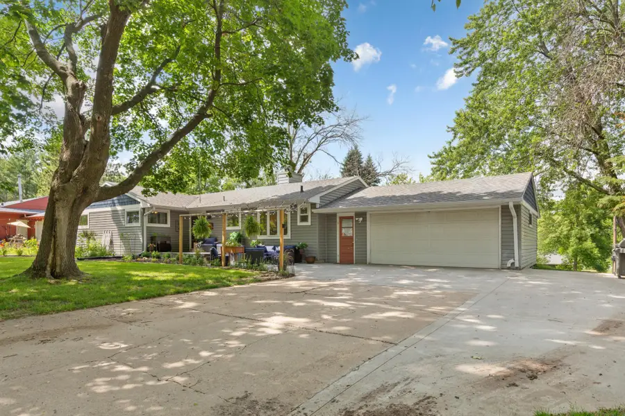 406 Ivanhoe Avenue W, Northfield, MN 55057 - #3