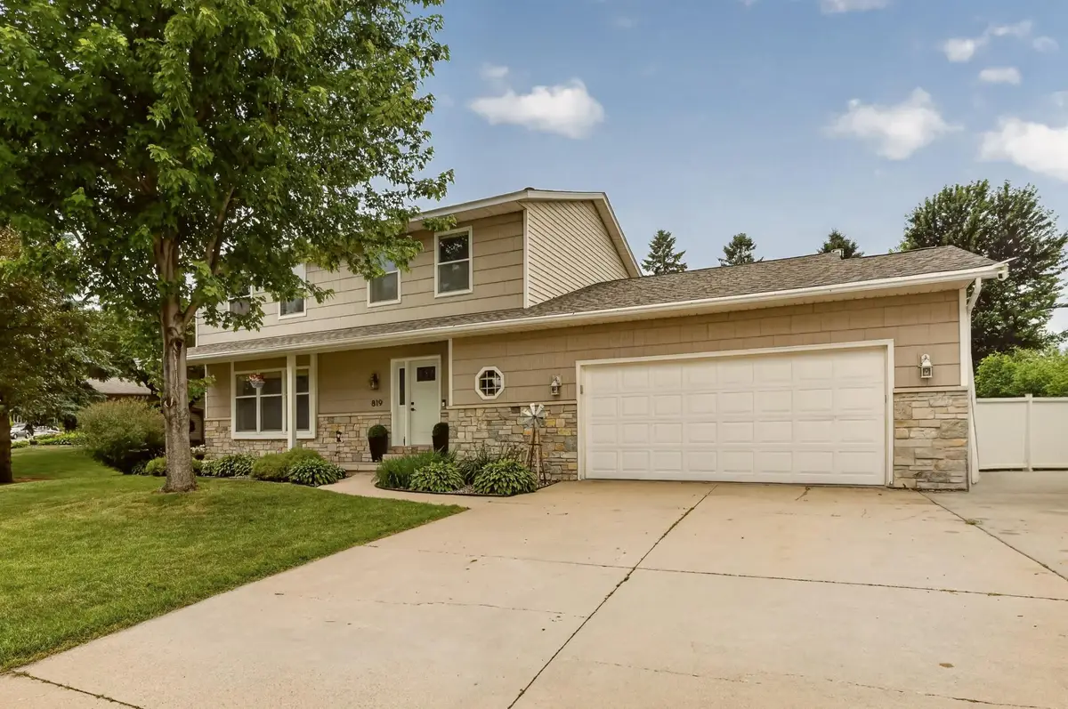 819 3 1/2 Avenue Nw, Byron, MN 55920 - #1
