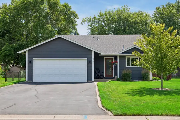 13761 Yosemite Avenue S, Savage, MN 55378
