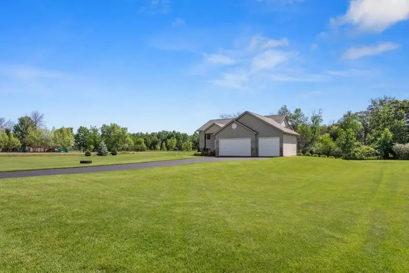 23883 Opal Street Ne, Bethel, MN 55005 - #3