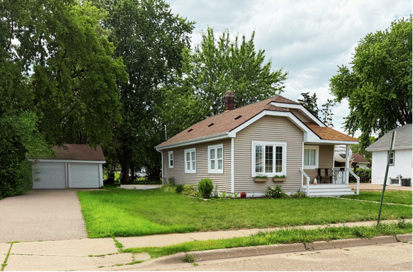 317 1st Avenue Nw, Osseo, MN 55369