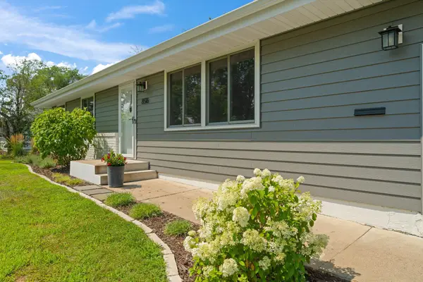 8516 Rich Avenue S, Bloomington, MN 55437