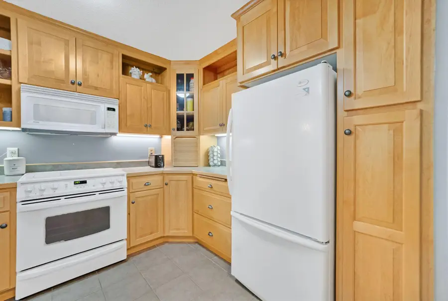 15805 26th Avenue N #B, Minneapolis, MN 55447 - #3
