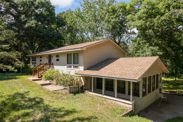 3315 184th Lane Nw, Oak Grove, MN 55303