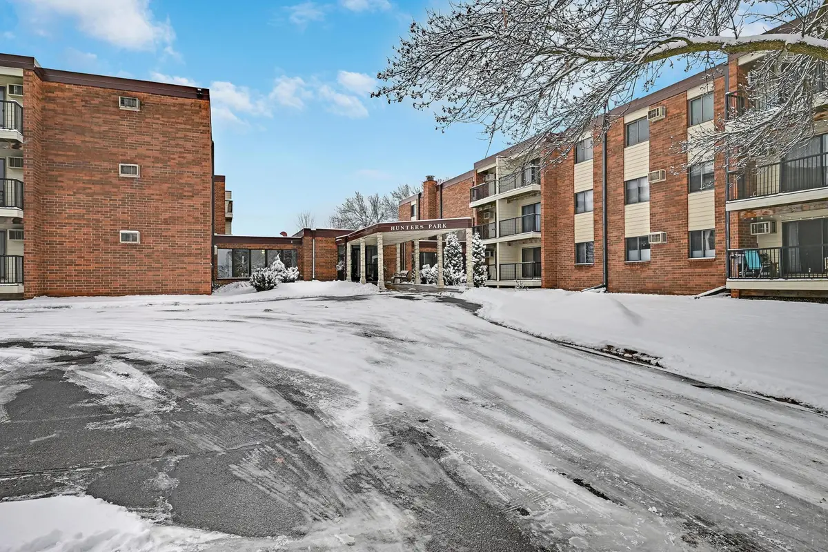 4 Pine Tree Drive #110, Arden Hills, MN 55112 - #1