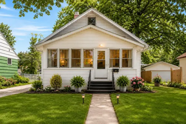 1513 11th Street N, Fargo, ND 58102