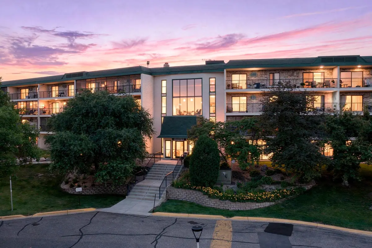 10411 Cedar Lake Road #419, Minnetonka, MN 55305 - #1