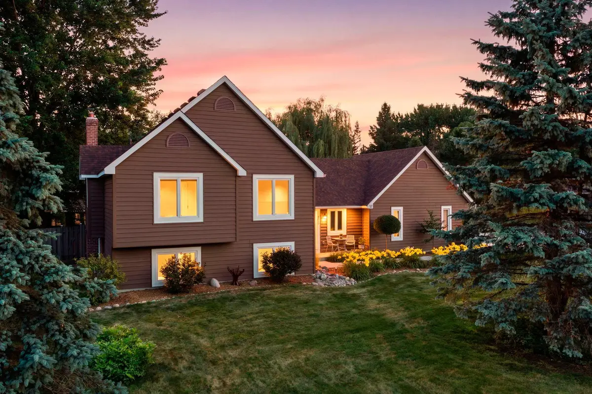 9040 E Sunrise Circle, Eden Prairie, MN 55347 - #1