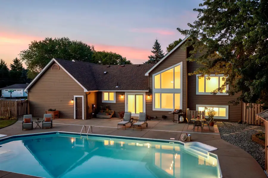 9040 E Sunrise Circle, Eden Prairie, MN 55347 - #2