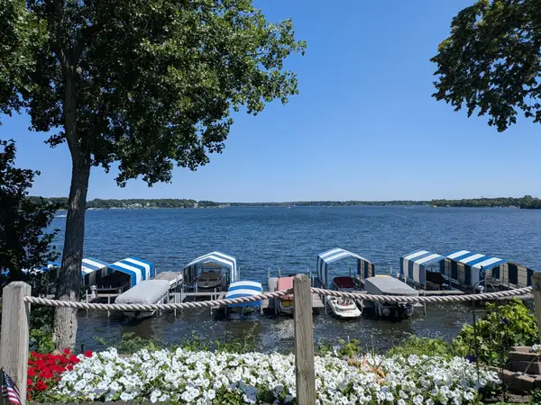 4387 Wilshire Boulevard #106, Mound, MN 55364