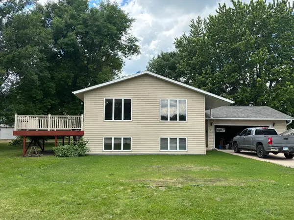 590 Lakeview Road, Heron Lake, MN 56137