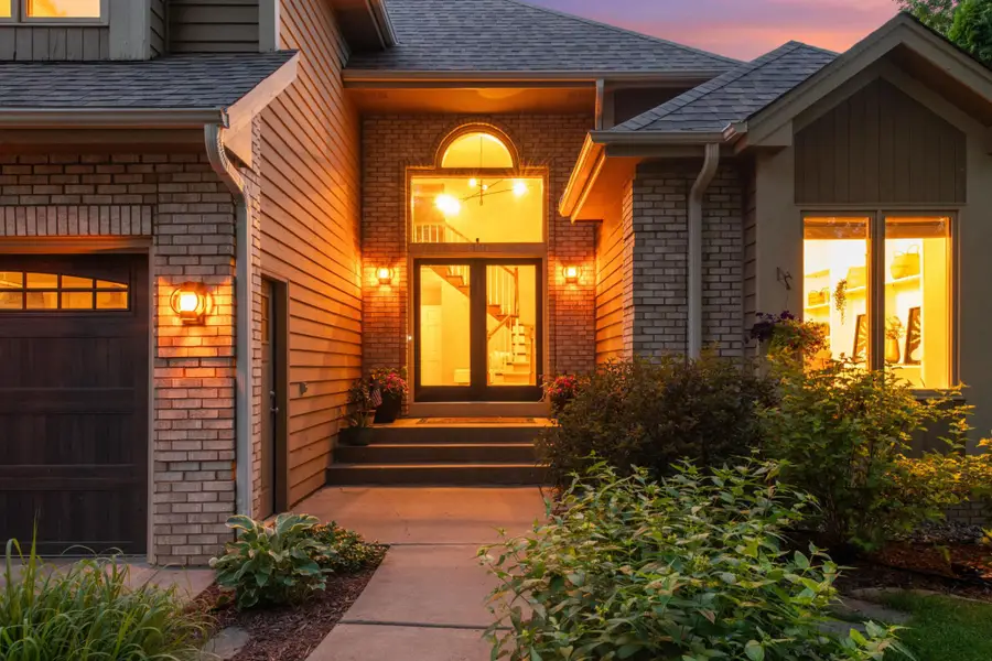 800 Fox Court, Chanhassen, MN 55317 - #3