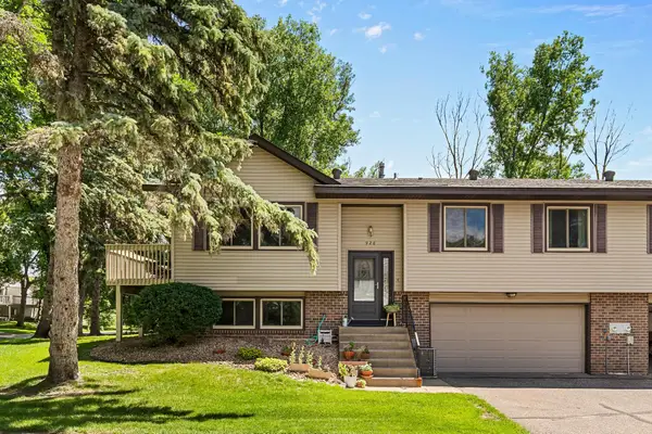 926 Sherwood Road, Saint Paul, MN 55126
