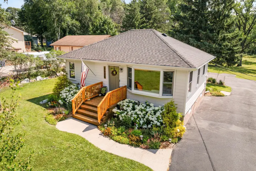 3520 Edgerton Street, Vadnais Heights, MN 55127 - #2