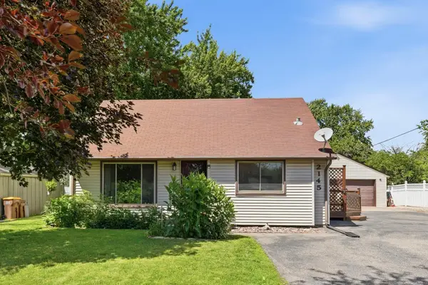2145 County Road E E, Saint Paul, MN 55110