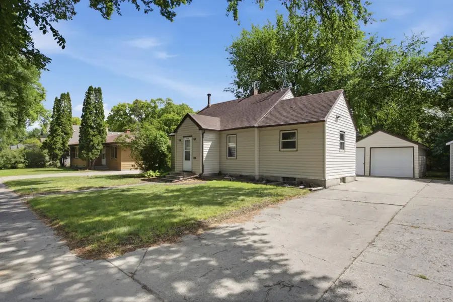 1319 12th Street N, Fargo, ND 58102 - #2