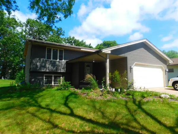 12132 Jefferson Street Ne, Minneapolis, MN 55434