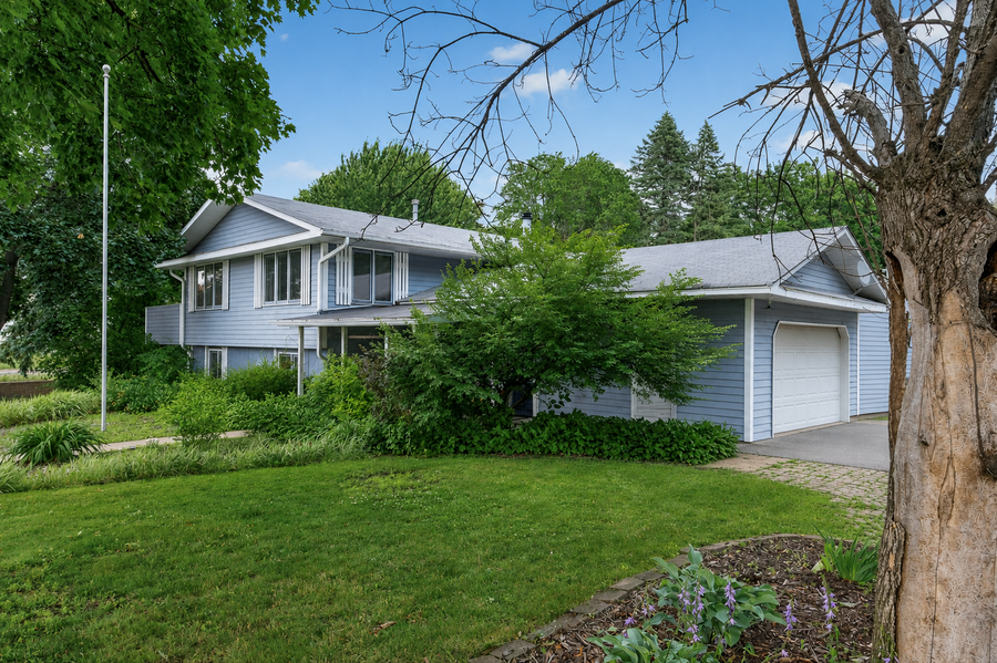 2330 Charles Street N, Saint Paul, MN 55109 - #2