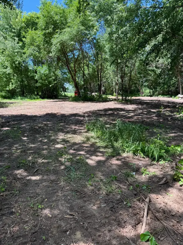 35619 Bataan Street Ne, Cambridge, MN 55008
