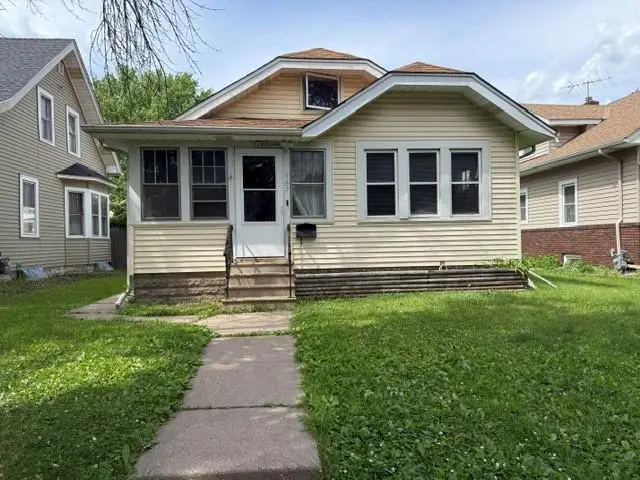 987 Lawson Avenue E, Saint Paul, MN 55106 - #1