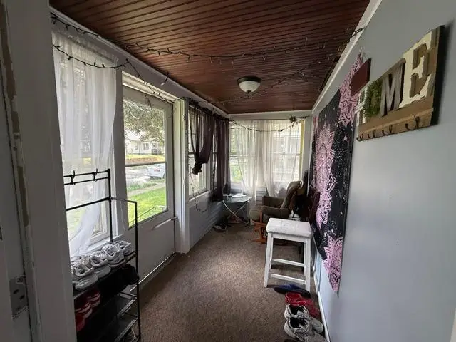 987 Lawson Avenue E, Saint Paul, MN 55106 - #2