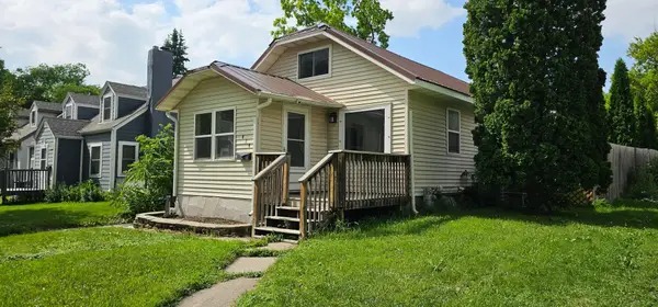 414 W Maple Avenue, Fergus Falls, MN 56537