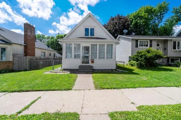 1036 Geranium Avenue E, Saint Paul, MN 55106