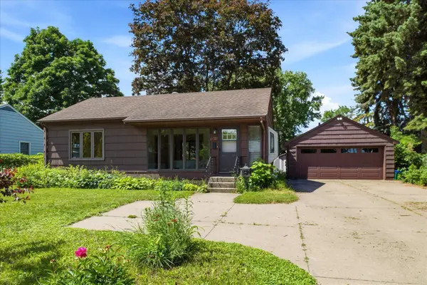 5625 Hillsview Road, Minneapolis, MN 55430